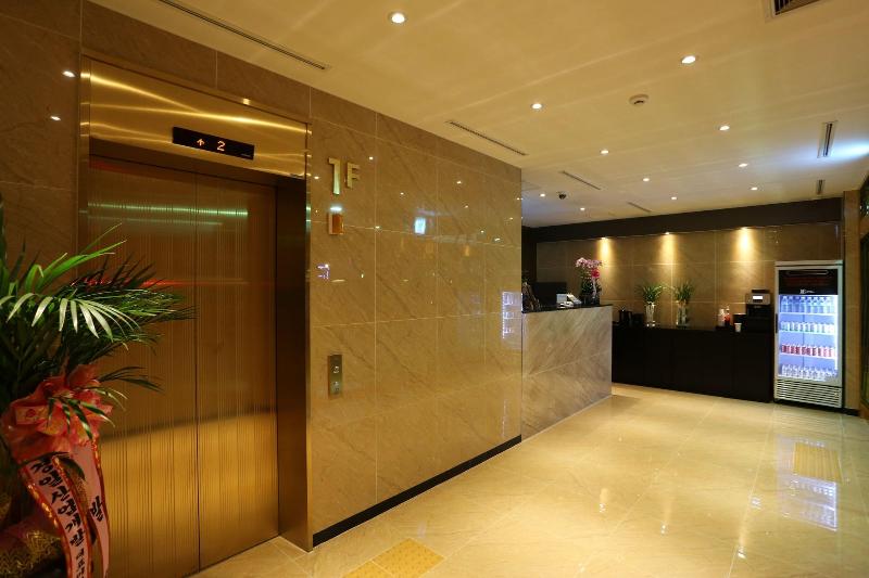 W Hotel — photo 16