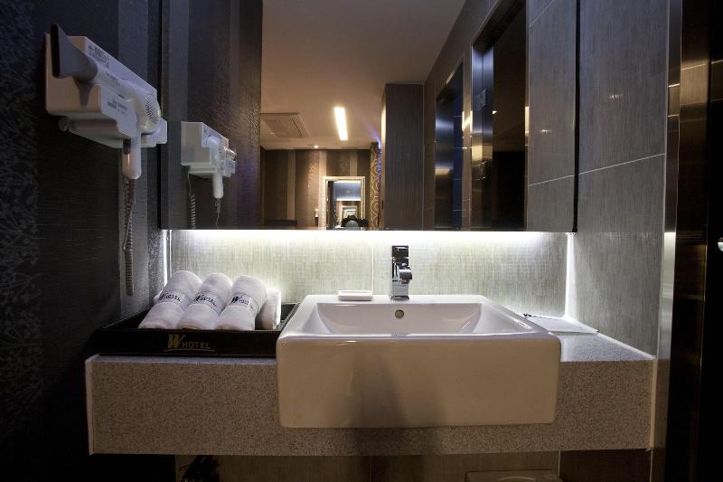 W Hotel — photo 21