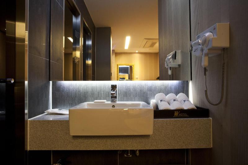 W Hotel — photo 19