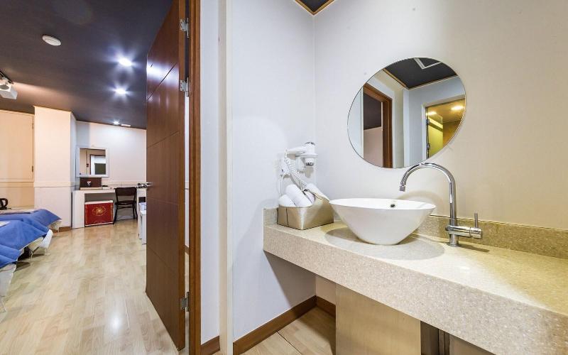 Sohsul Hotel image