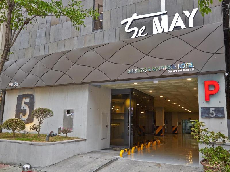 Hotel The May image