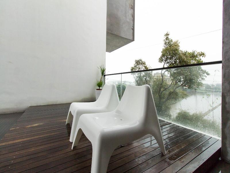 Aloe Villa image