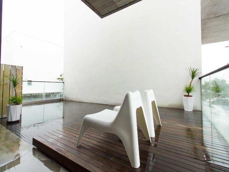 Aloe Villa image
