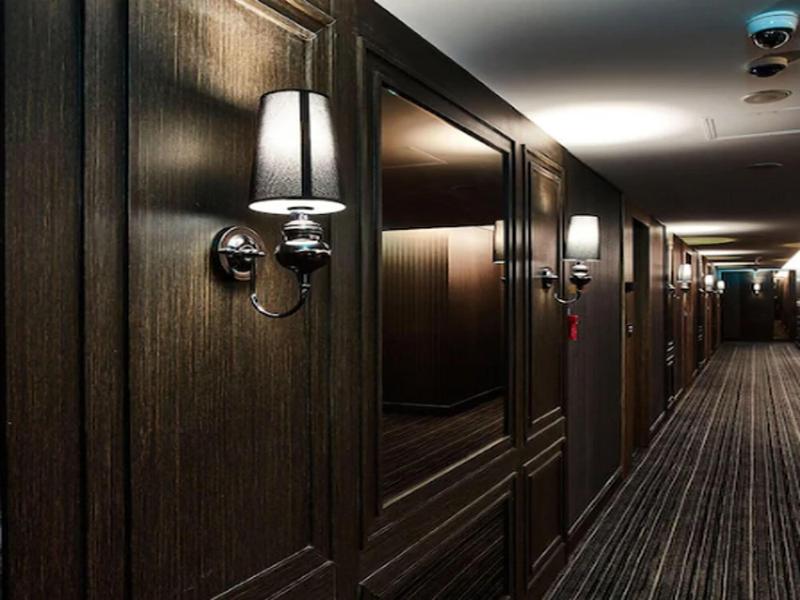 Hotel Wanted image