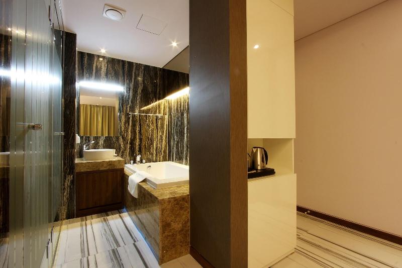 Royal Prime Hotel image