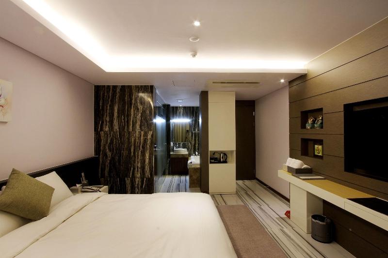 Royal Prime Hotel image