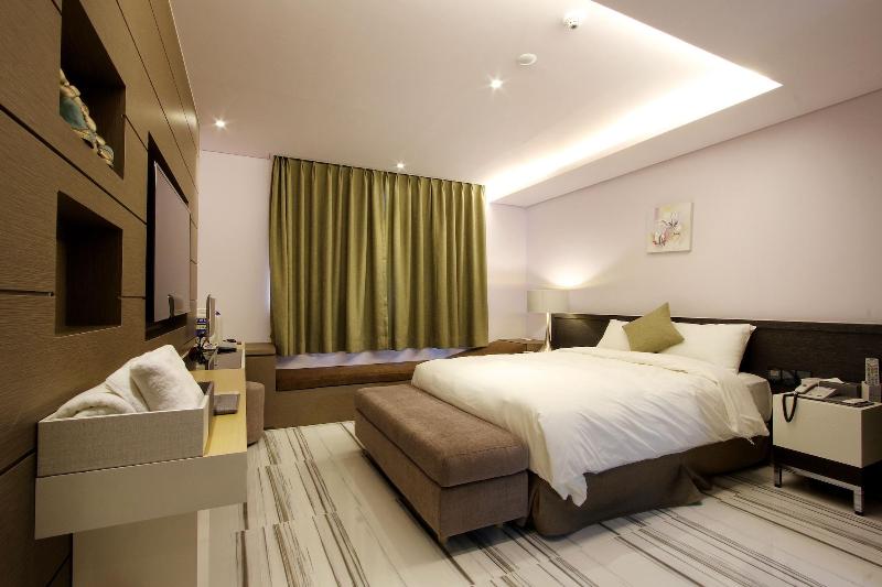 Royal Prime Hotel image
