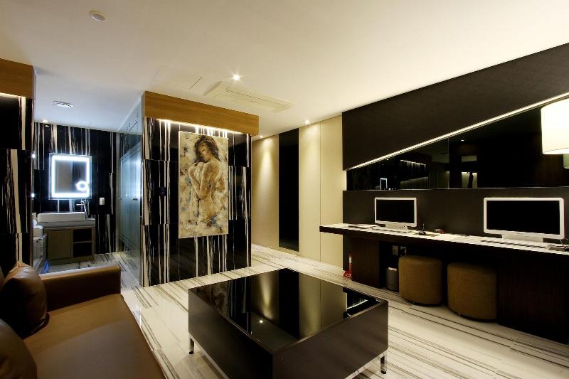 Royal Prime Hotel image
