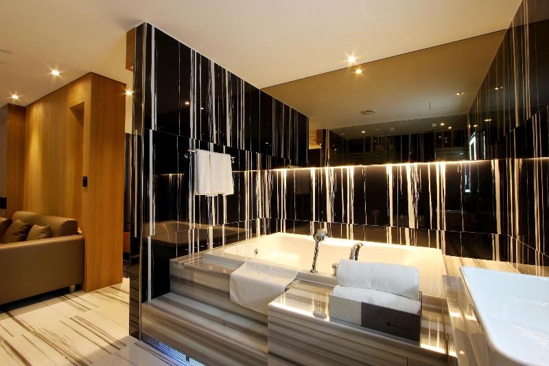 Royal Prime Hotel image