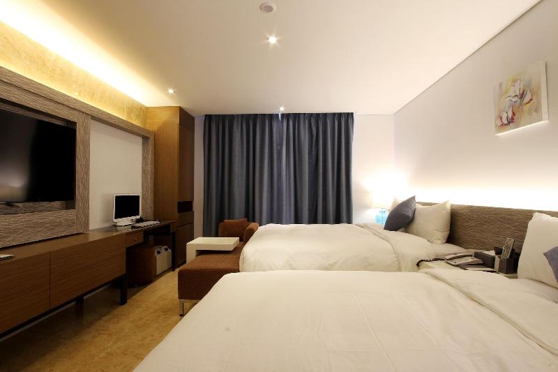 Royal Prime Hotel image