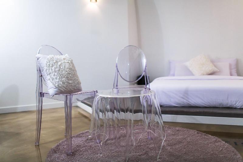 Plein Hotel image