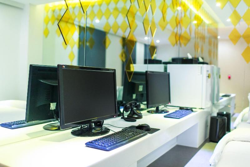 Plein Hotel image