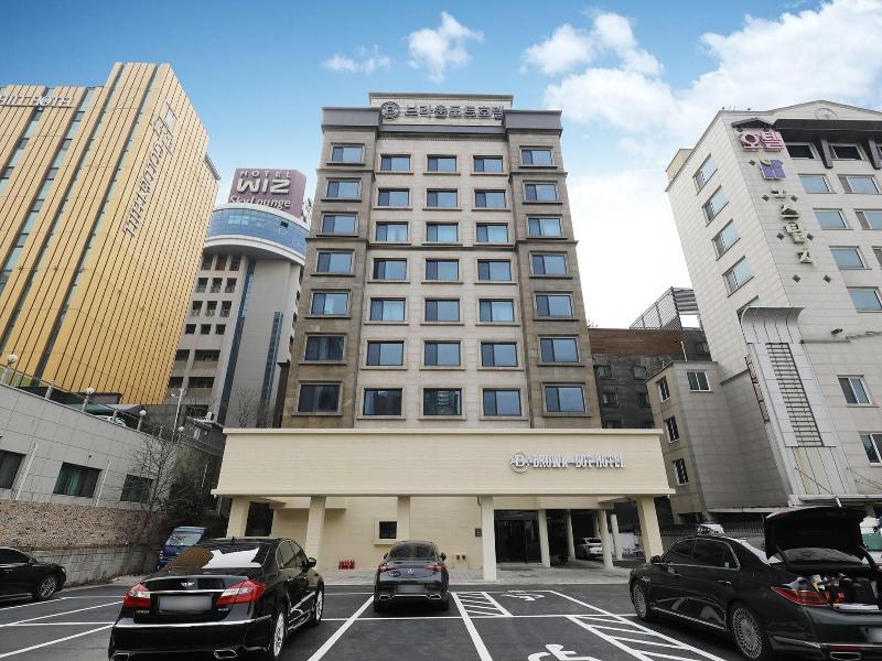 Carlton Hotel image
