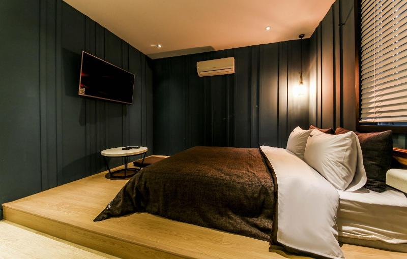 Hotel Ignis image