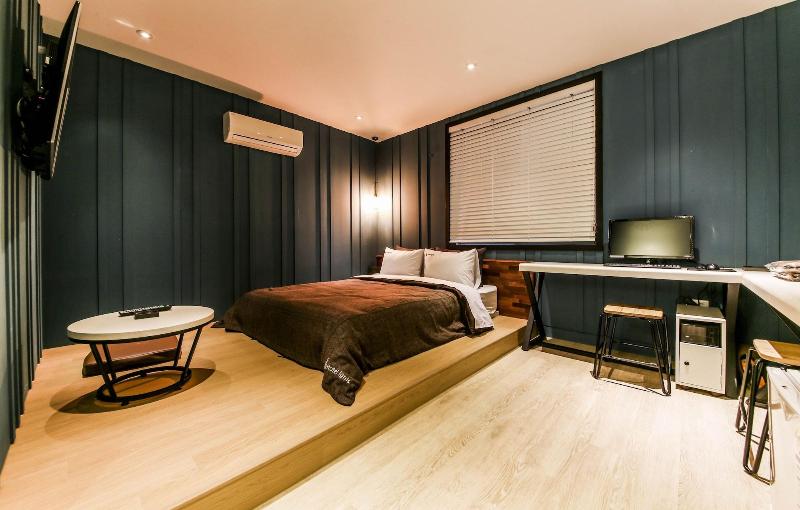 Hotel Ignis image