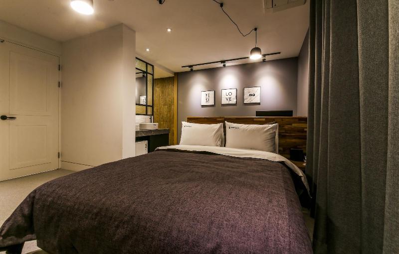 Hotel Ignis image