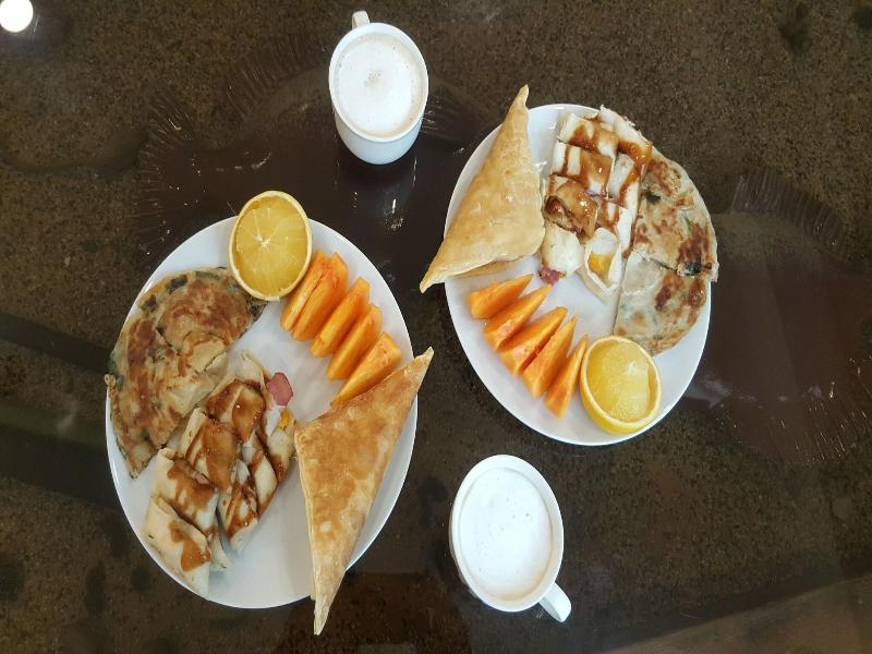 Barefoot And Breakfast image
