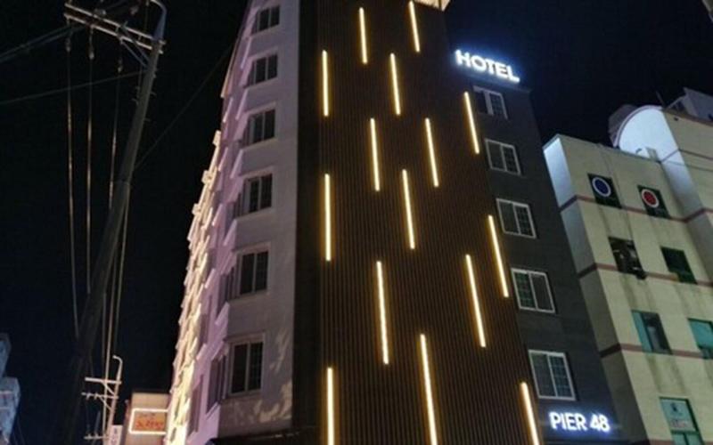 Hotel Pier 48 image
