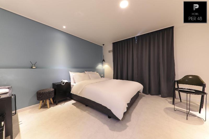 Hotel Pier 48 image