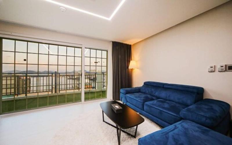 Hotel Pier 48 image