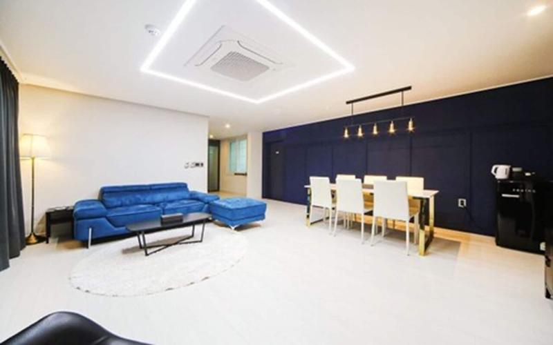 Hotel Pier 48 image