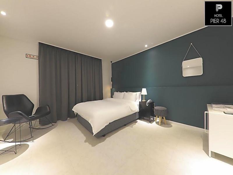 Hotel Pier 48 image