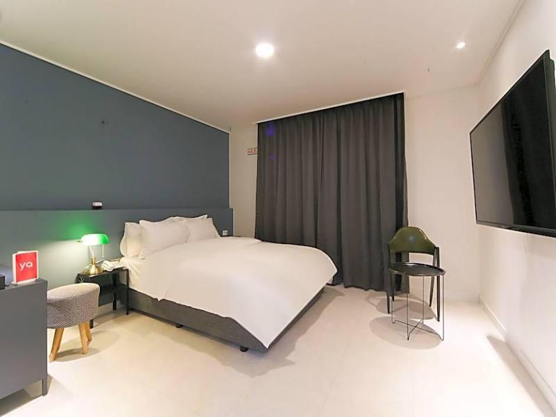 Hotel Pier 48 image