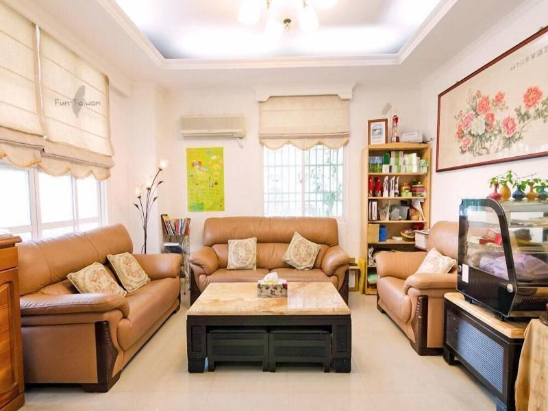 Tomato Coffee Bnb image