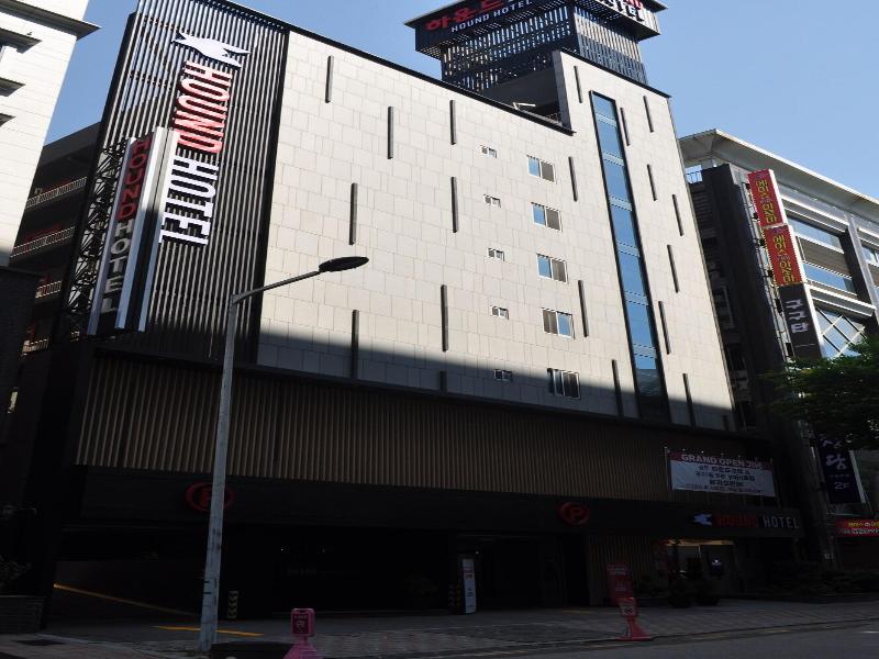Venture Hotel image
