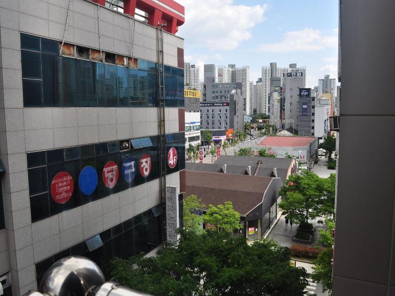 Venture Hotel image
