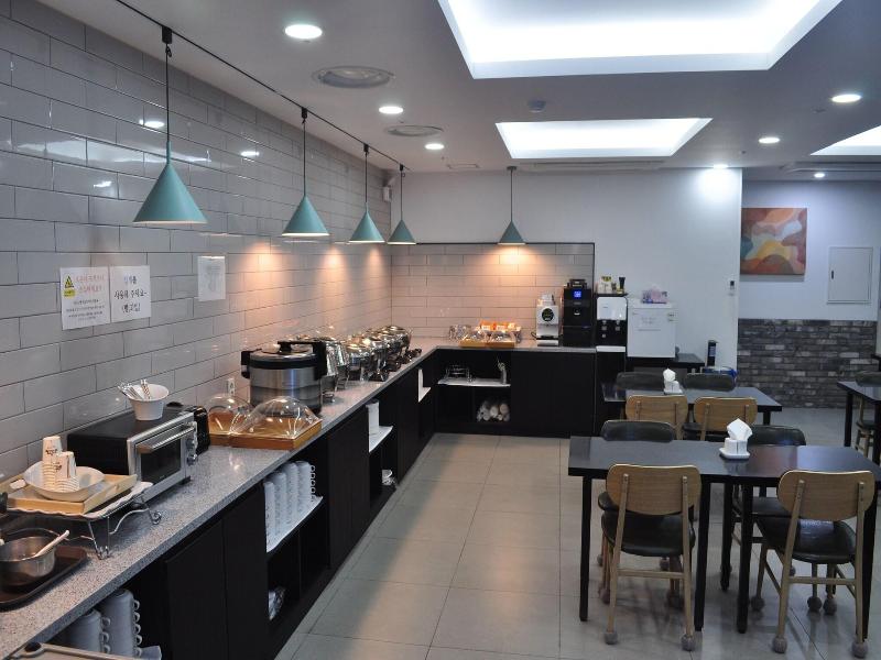 Venture Hotel image