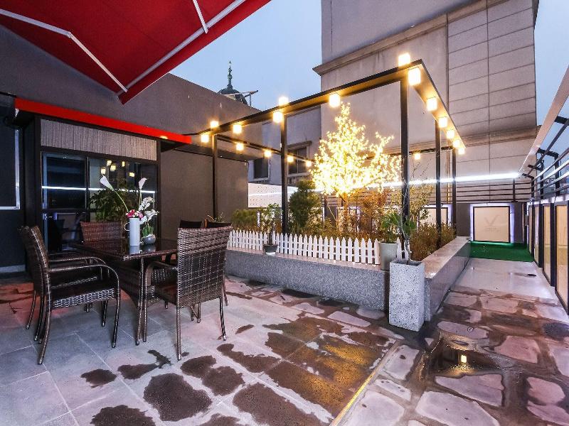 Venture Hotel image