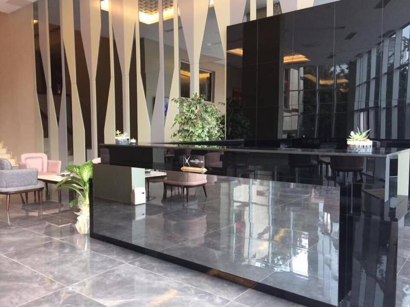 Hotel Excellence Inn image