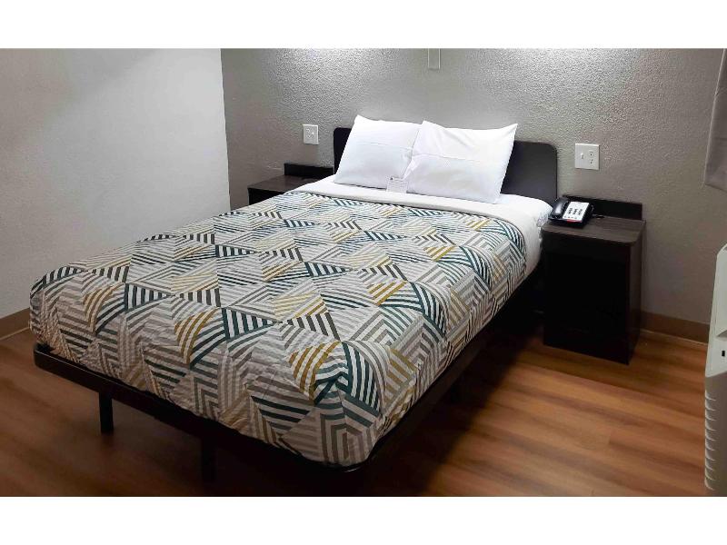 Motel 6 Bellmead, TX - Waco image