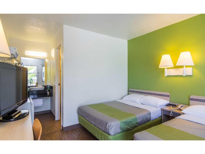 Motel 6 Bellmead, TX - Waco image