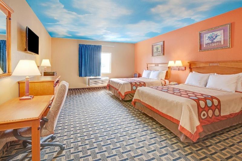 Sapphire Inn And Suites image