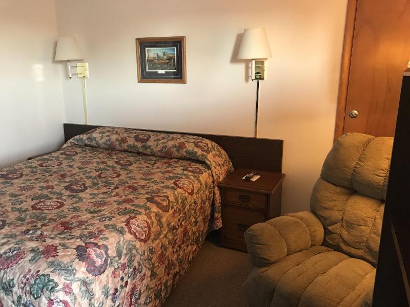 Motel Grand image