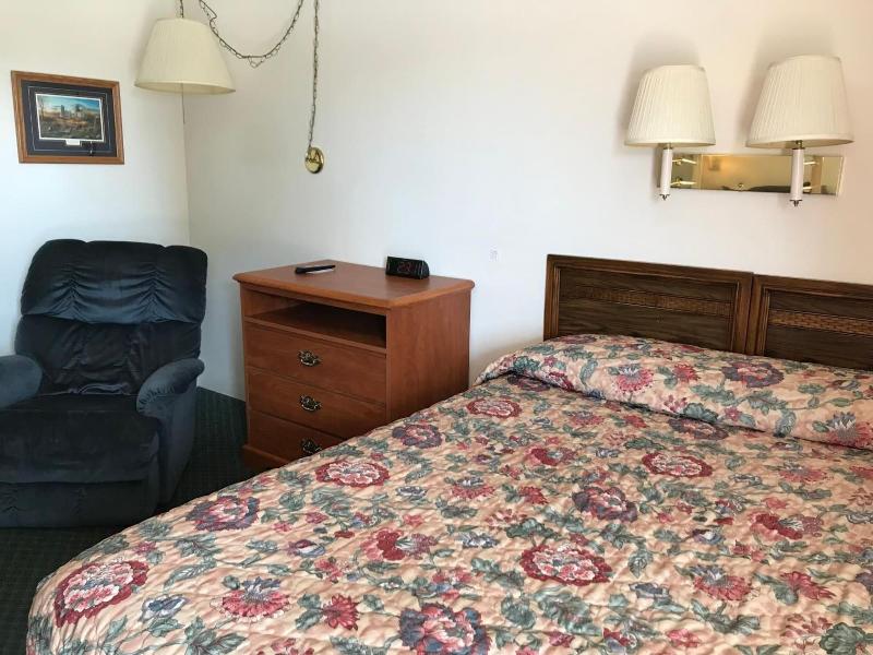 Motel Grand image