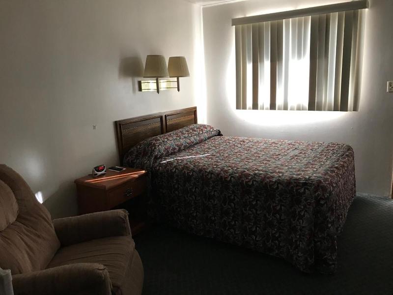 Motel Grand image