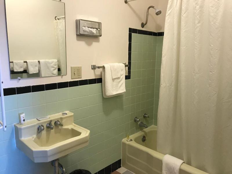 Motel Grand image