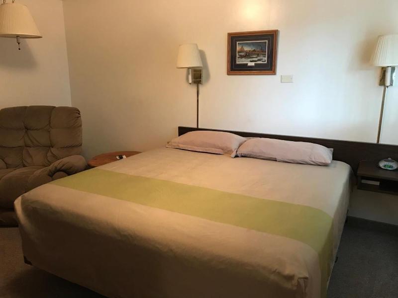 Motel Grand image