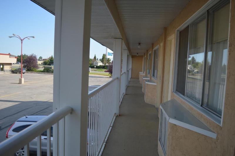 Circle 5 Motel — general view