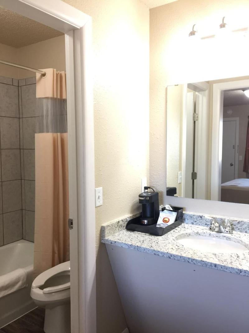 Downtown Motel image