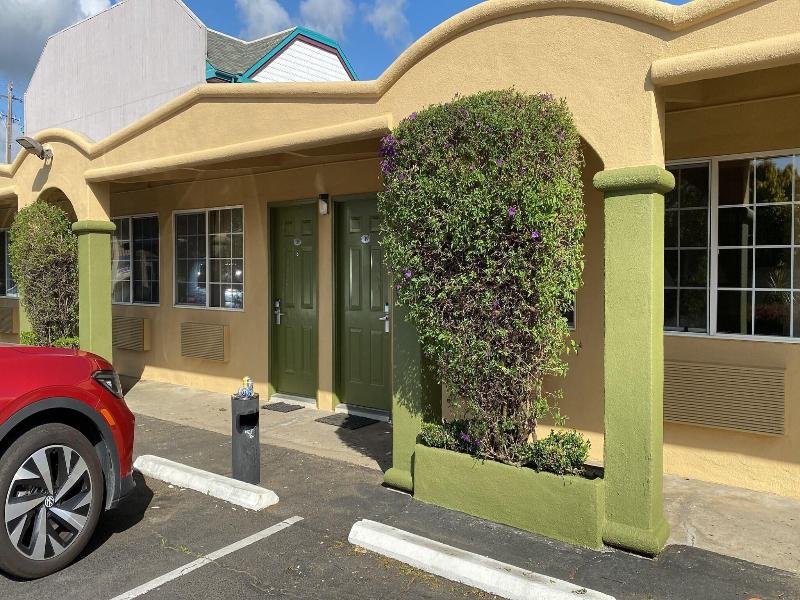 Holiday Motel image