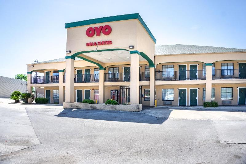 OYO Inn & Suites image