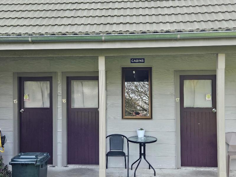 Bulls Motel & Holiday Park image
