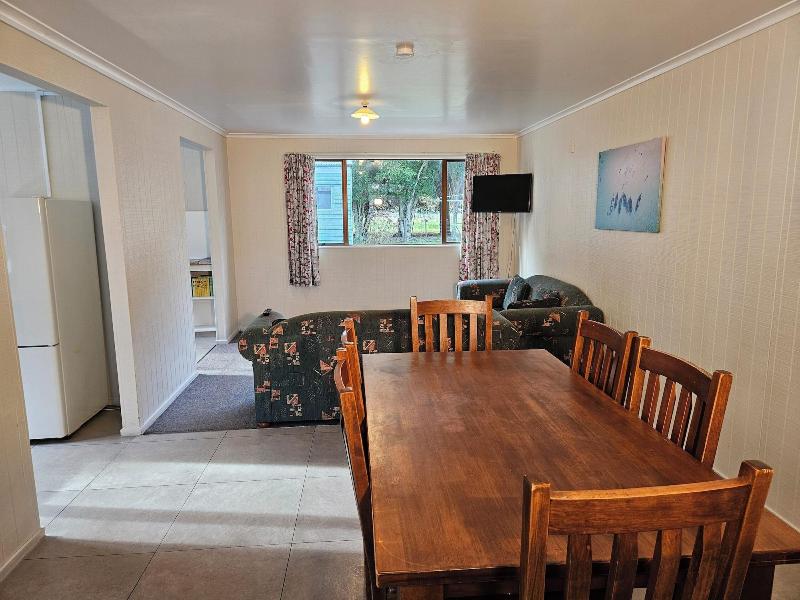 Bulls Motel & Holiday Park image