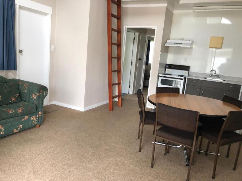 Bulls Motel & Holiday Park image
