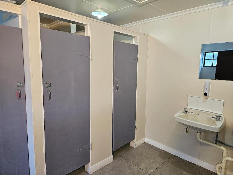 Bulls Motel & Holiday Park image