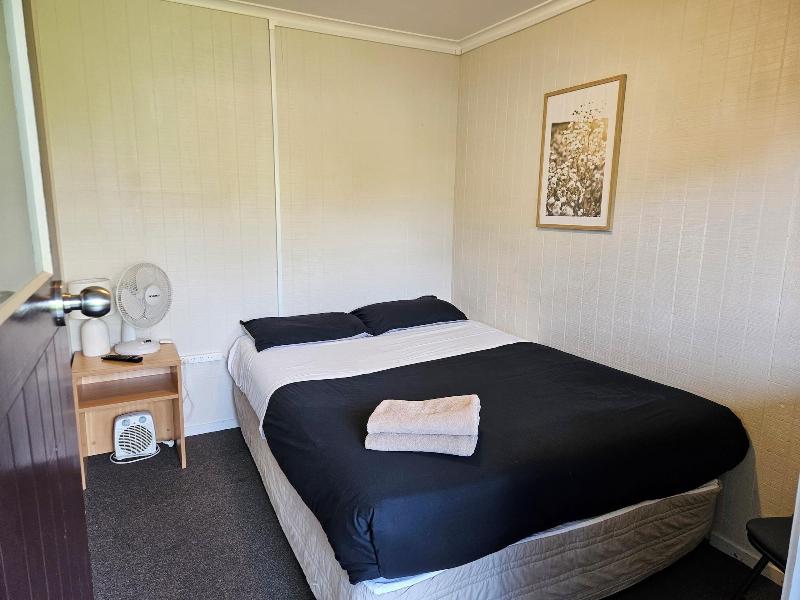 Bulls Motel & Holiday Park image